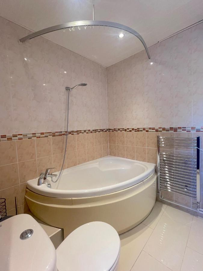 303 Alexandra Avenue Ha2 9Dx Apartment Pinner ภายนอก รูปภาพ