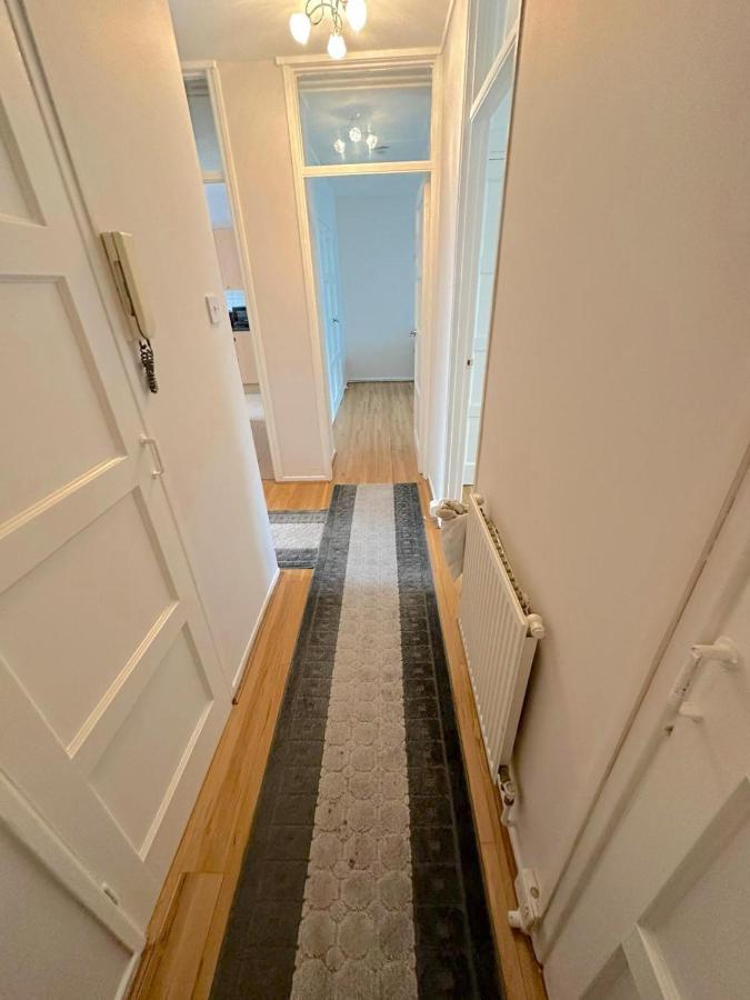 303 Alexandra Avenue Ha2 9Dx Apartment Pinner ภายนอก รูปภาพ
